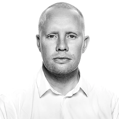 Steffen blev fyret for krænkelse på Berlingske: ”Det er ikke nok at gå i flyverskjul”