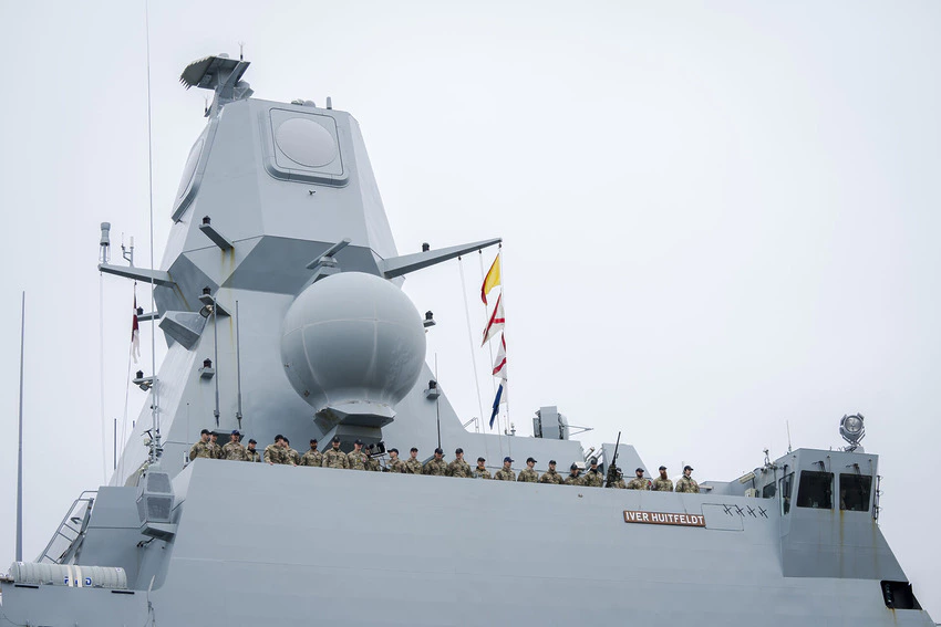 Kasper kastede håndgranaten, der fik forsvaret til at eksplodere ...