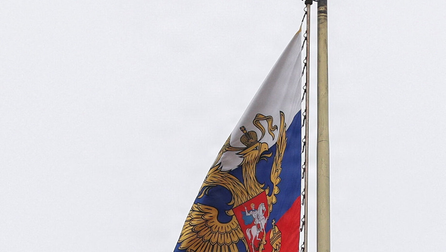 Chefredaktør for russisk medie anholdt efter ransagning